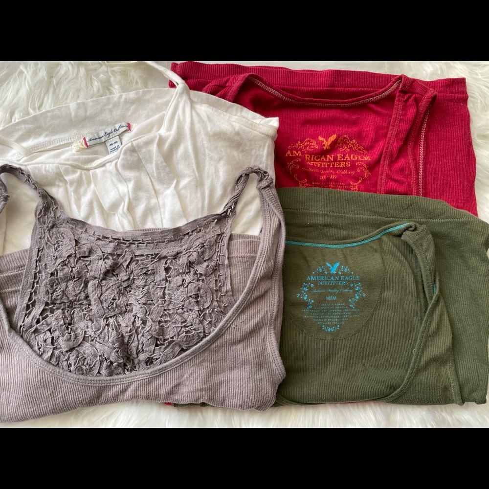Lot of 4 medium American Eagle Tanks